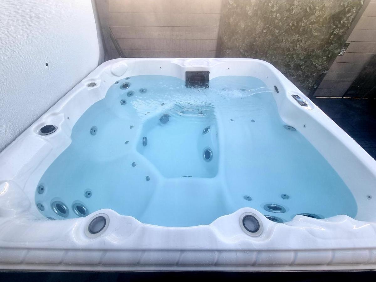 Apple Tree Lodge Hot Tub 3 Bedroom 2 Bars Морпет Экстерьер фото